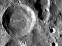NASA определило высочайшую точку Луны