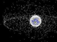Японцы предложили вылавливать космический мусор сетями