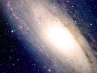 Астрофизики объяснили бурное прошлое галактики Андромеды