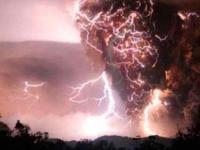 Ученые обнаружили новые виды вулканических молний