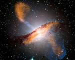 Астрономы взвесили гигантскую черную дыру