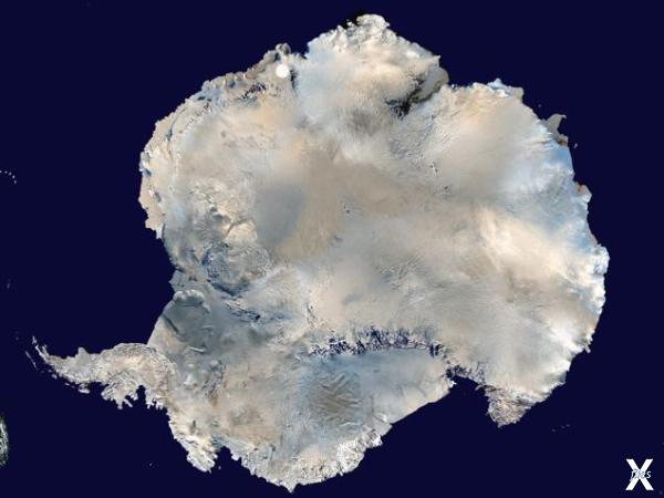 На фото Антарктиды из космоса кружком...