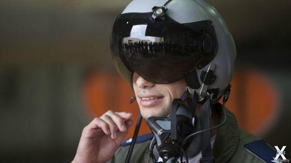 Шлем этого израильского пилота F16 не...
