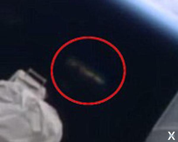 "Сигара", появившаяся рядом с МКС 7 о...