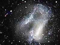 Астрономы обнаружили "сталкивающиеся" галактики