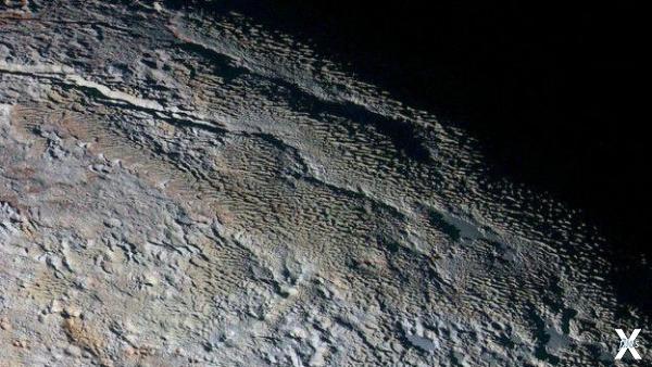 Поверхность Плутона оказалась непохож...