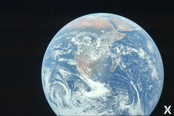 Это один из первых снимков Земли из к...