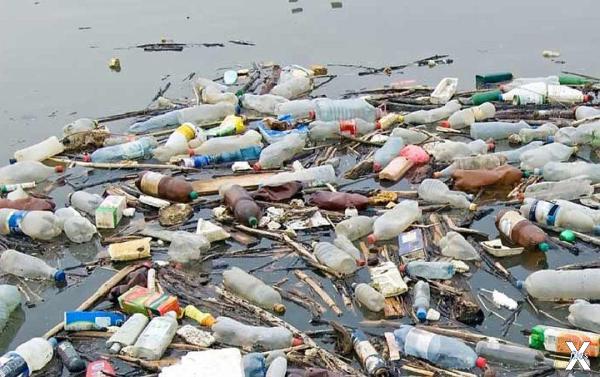 Пластика в океанах - сотни миллиардов...