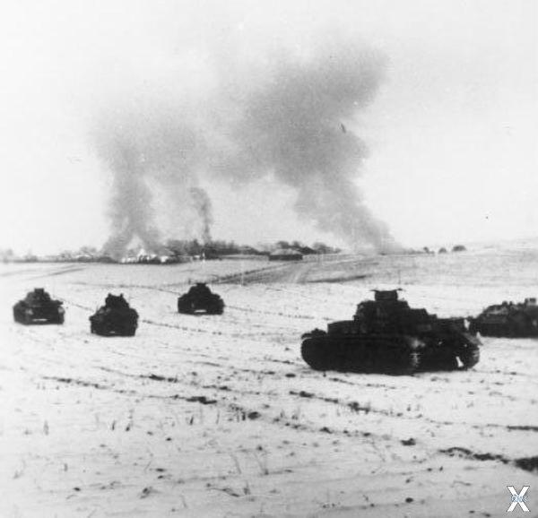 25 ноября 1941 года. Немецкие танки а...