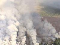 Лава вулкана Килауэа сожгла десятки домов и испарила целое озеро