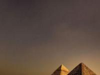 Египетские пирамиды фокусируют электромагнитные волны