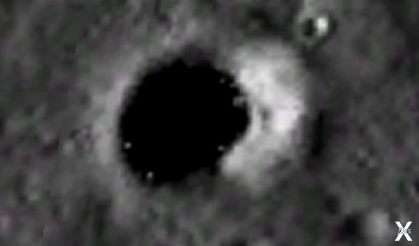 Светящиеся сферы по краям кратера