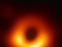 Темная сила. Ученым впервые удалось увидеть черную дыру. Что это даст человечеству?