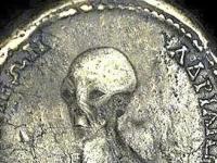Необъяснимые находки. Инопланетянин на французской монете XVII века
