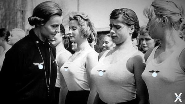 Участницы «Союза немецких девушек»