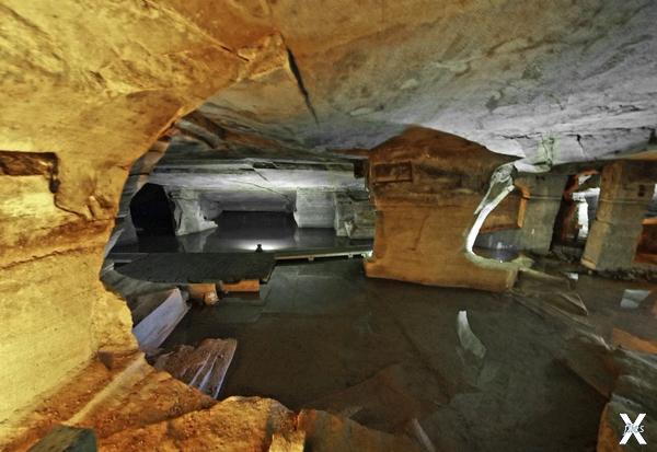 Рукотворные пещеры Хуашань (Китай)