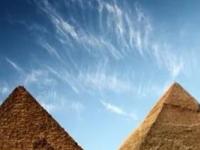 Строили ли пирамиду Хеопса египтяне? Нестандартные расчёты и сравнение с доставкой монолита Колыванской вазы