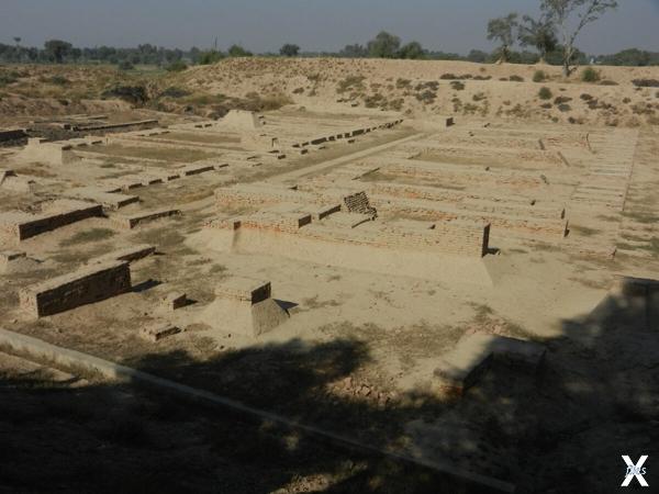 Археологические раскопки Хараппа на т...