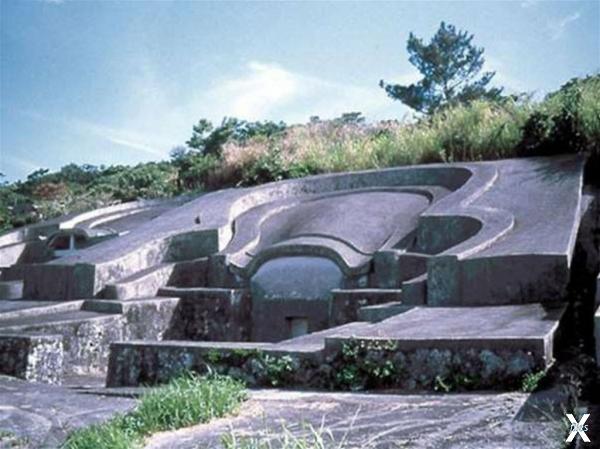 Храм-мегалит на Окинаве