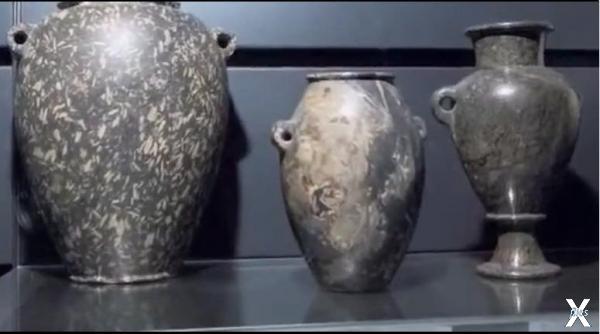 Примеры каменных ваз, материал некото...