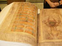 «Библия Дьявола». Что в 13 веке написал в 75-килограммовой книге монах-бенедиктинец