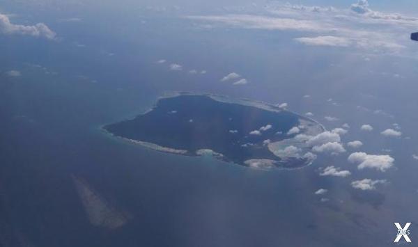 Остров с высоты полета самолета