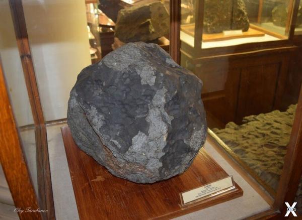 Метеорит «Кашин». Экспозиция Метеорит...