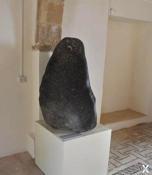 Черный камень, посвящённый Элагабалу