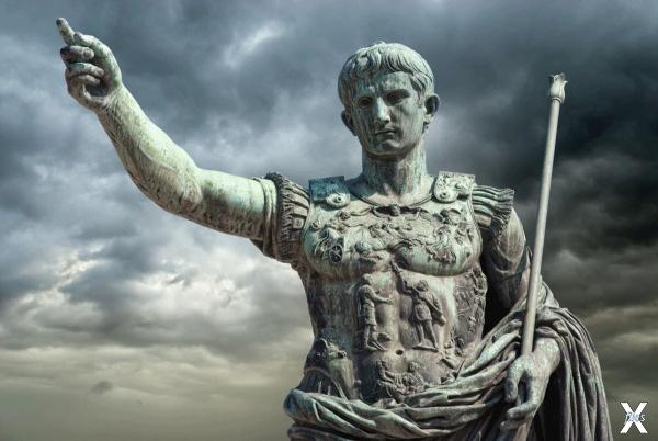 Бронзовая статуя Октавиана Августа, о...