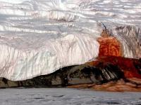 Антарктида: что-то внушительное ржавеет в толще льда