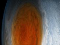 Зонд Juno заглянул в глубины Большого Красного Пятна Юпитера и впервые измерил его глубину