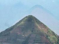 Гунунг-Паданг: возможно, самая древняя пирамида на планете. Почему её раскопки вызывают так много споров?