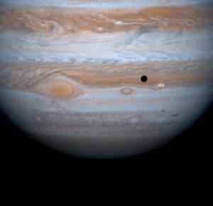 Юпитер, Ио и ее тень