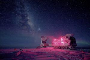 10-метровый телескоп и научная станция на антарктической станции "Амундсен — Скотт"